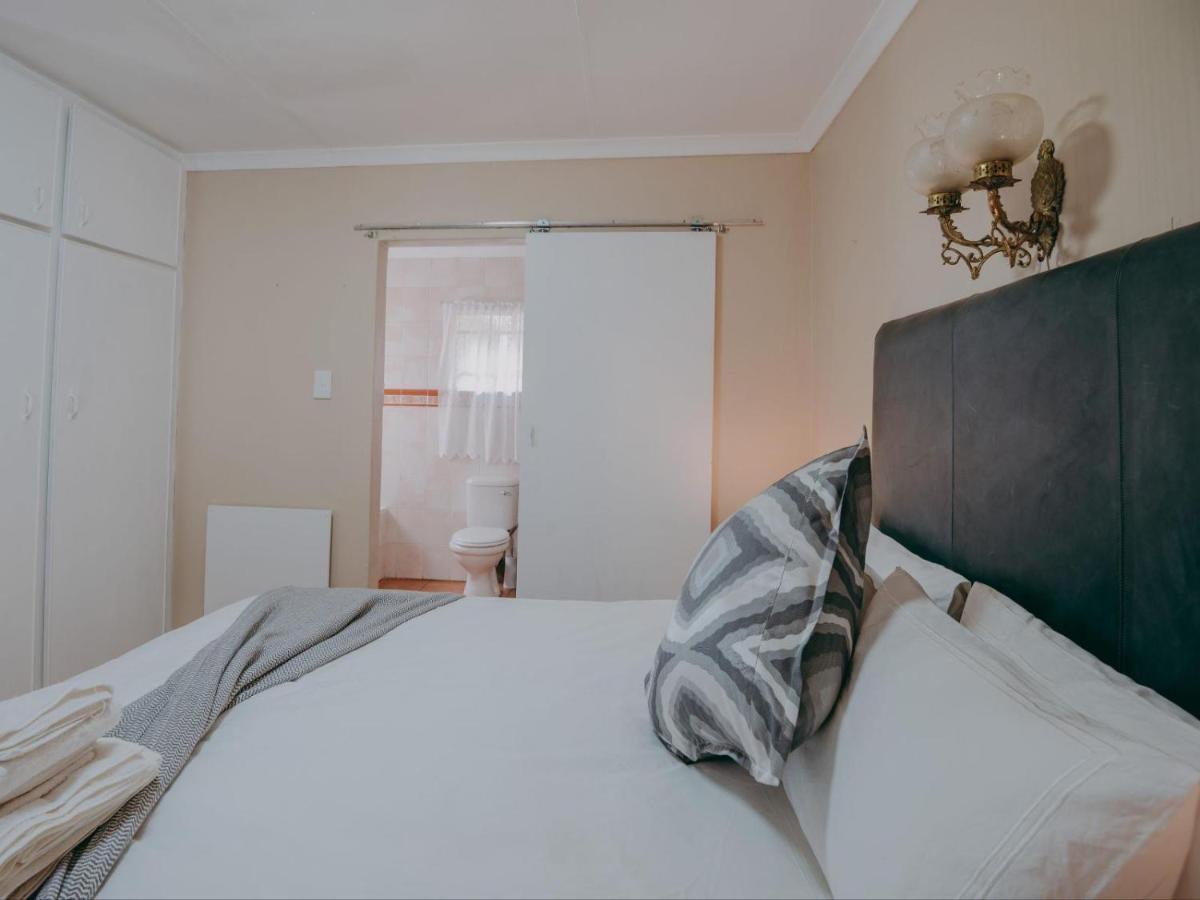Beesdam Guesthouse Потчефструм Екстериор снимка