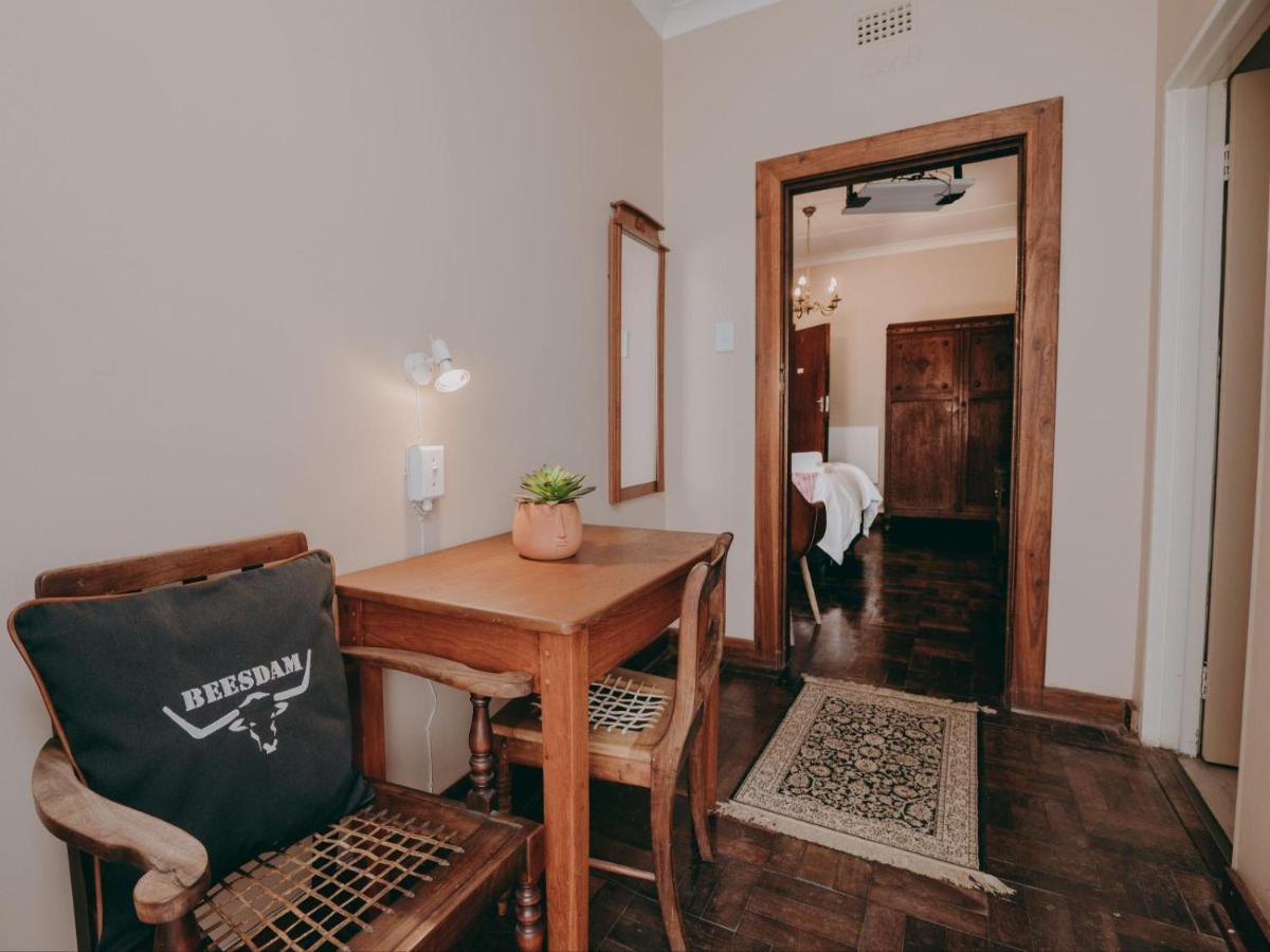 Beesdam Guesthouse Потчефструм Екстериор снимка