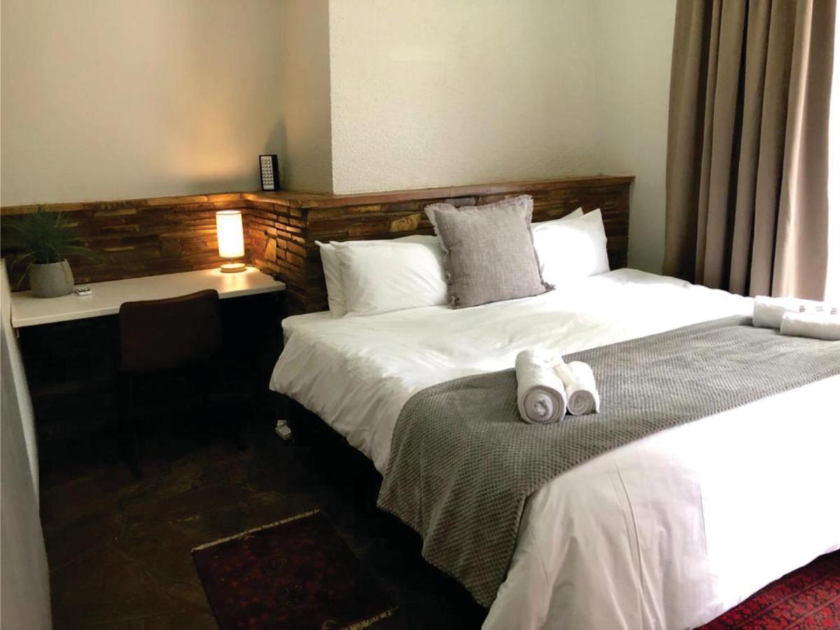 Beesdam Guesthouse Потчефструм Екстериор снимка