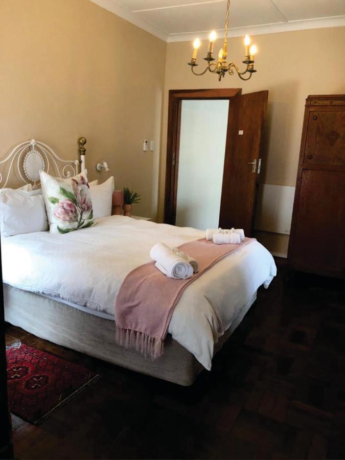 Beesdam Guesthouse Потчефструм Екстериор снимка