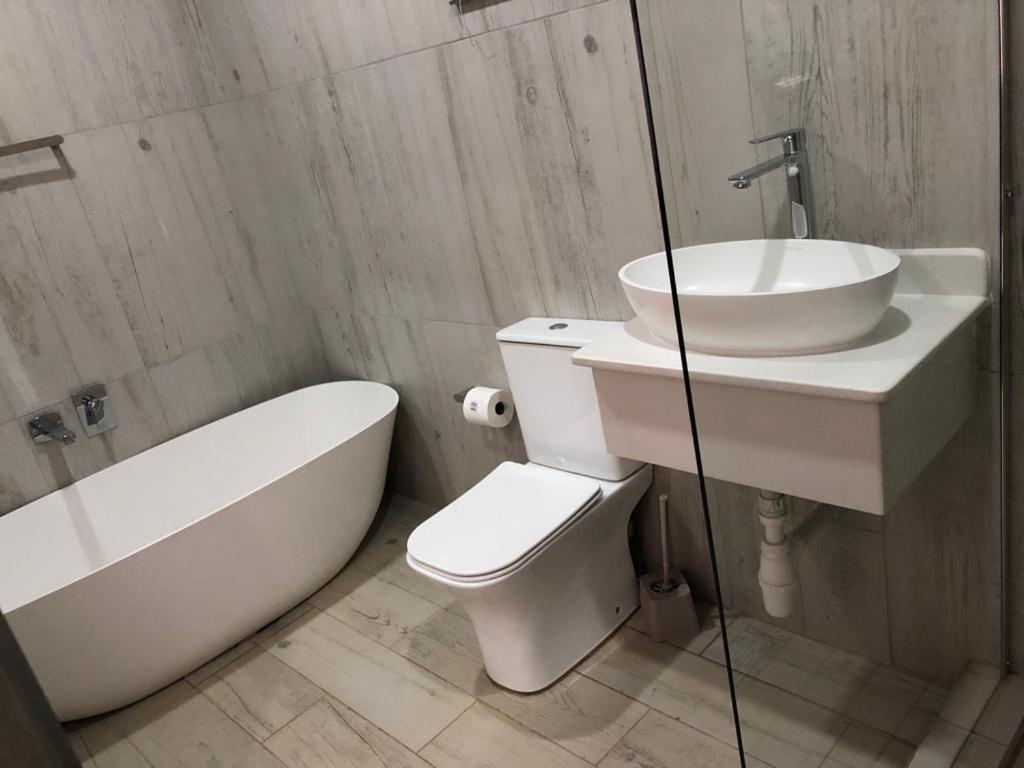 Beesdam Guesthouse Потчефструм Екстериор снимка