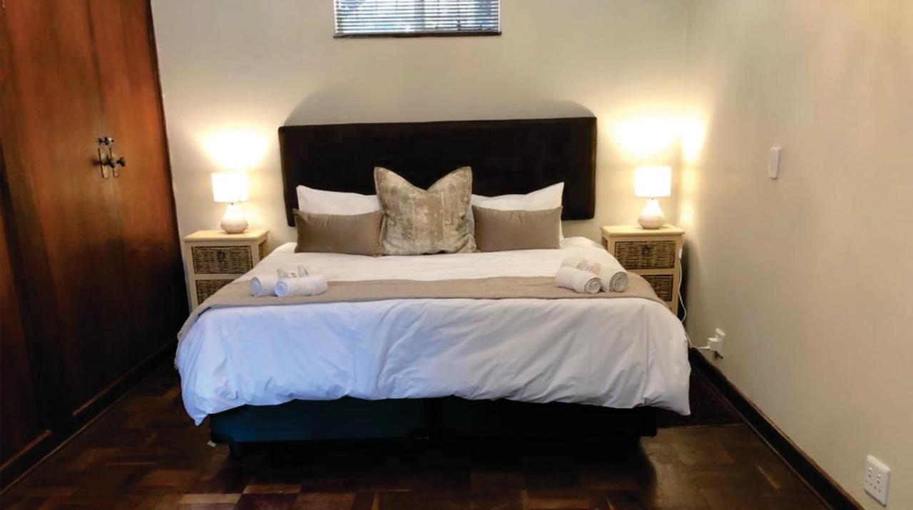 Beesdam Guesthouse Потчефструм Екстериор снимка